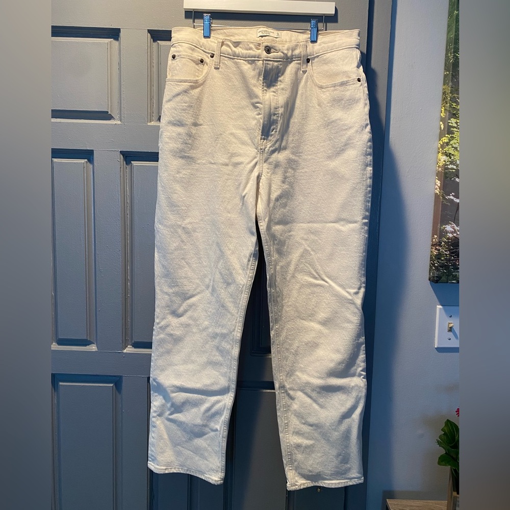 A&F Cream colored jeans